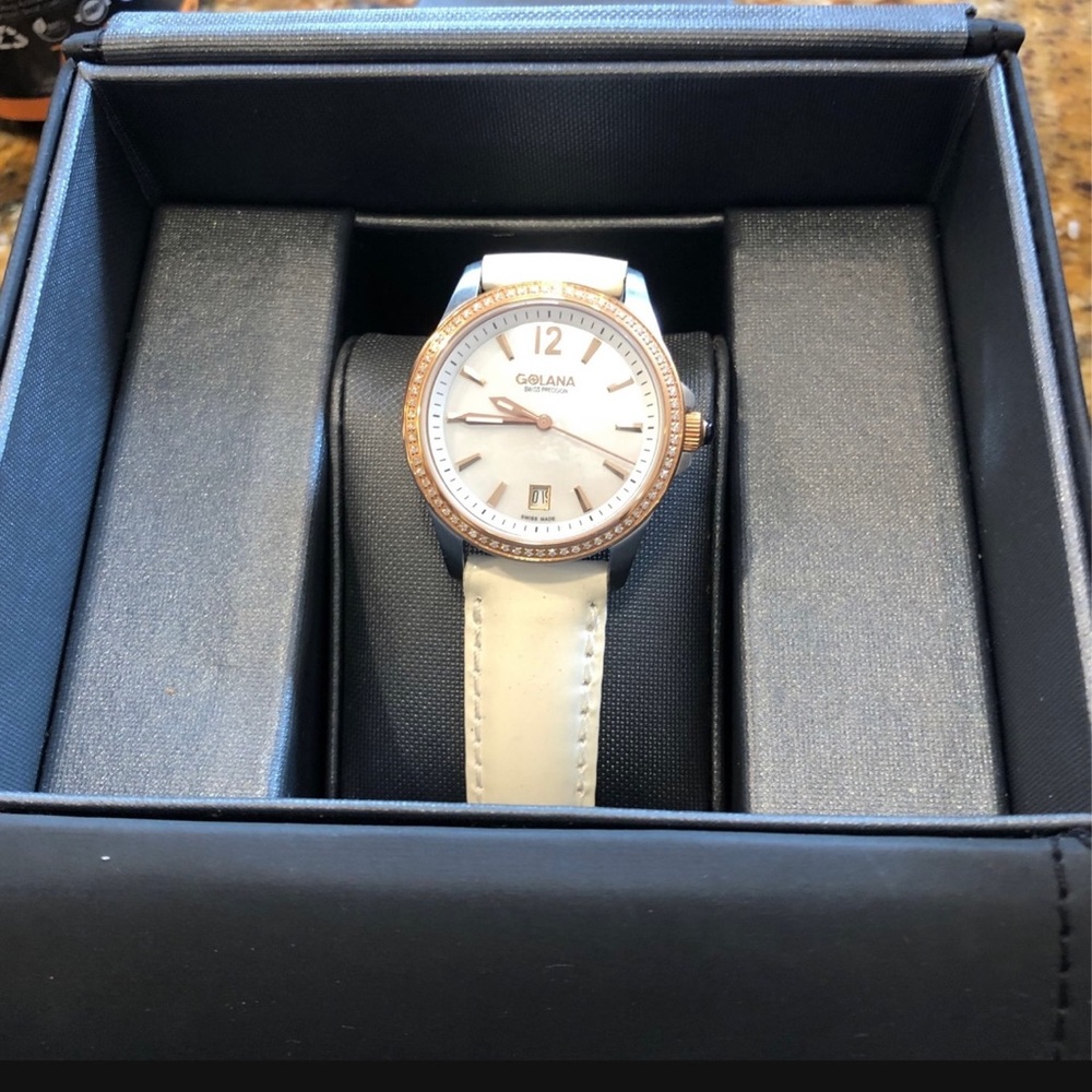 Golana Swiss women watch